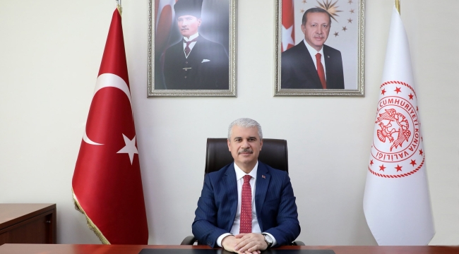 Vali Akın'dan Trafik Haftası Mesajı: "Yollar Sabır ve Saygının Sınandığı Ortak Zemindir" 