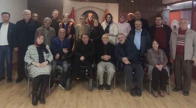 YAZAR KAZİM ÖZTÜRK SELÇUKYA'DA BİZ BİZE PROGRAMININ KONUĞU OLDU 