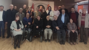 YAZAR KAZİM ÖZTÜRK SELÇUKYA'DA BİZ BİZE PROGRAMININ KONUĞU OLDU 