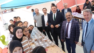 Yunak'ta İyilik Sofrası: Orhan Erdem İmam Hatip Ortaokulu'ndan Dev Kermes 