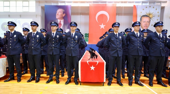 32. Dönem Polis Memuru Adayları Mezuniyet Sevinci Yaşadı 