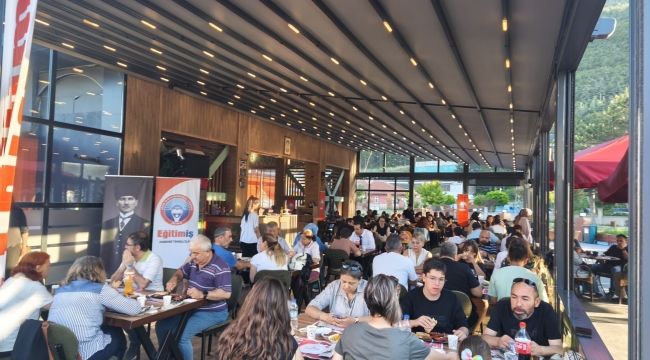 Akşehir Eğitim-İş, Yıl Sonu Dayanışma Yemeğinde Bir Araya Geldi 
