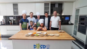 DOSD MERAM'IN ÖZEL ÇOCUKLARI AŞUREYLE GÖNÜLLERİ ISITTI 