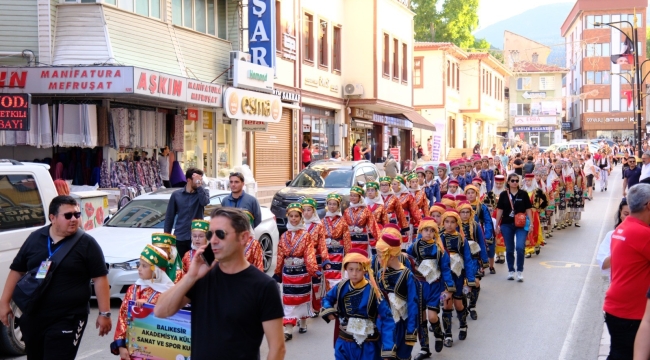 DÜNYANIN ORTASI'NDAN COŞKULU BAŞLANGIÇ: ANADOLU'NUN TÜM RENKLERİ AKŞEHİR'DE BULUŞTU! 