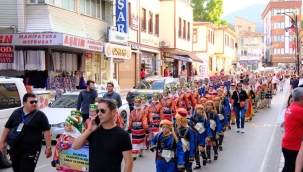 DÜNYANIN ORTASI'NDAN COŞKULU BAŞLANGIÇ: ANADOLU'NUN TÜM RENKLERİ AKŞEHİR'DE BULUŞTU! 