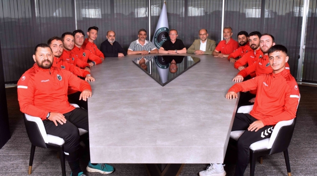 KARATAY BELEDİYESPOR YENİ SEZONA GÜÇLÜ KADRO VE BÜYÜK HEDEFLERLE HAZIRLANIYOR 