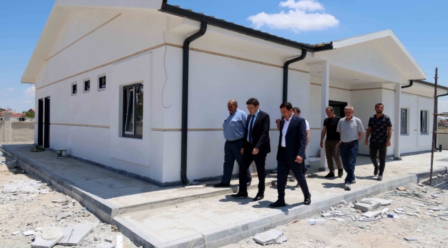 KAYMAKAM AYHAN VE BAŞKAN KILCA OVAKAVAĞI'NDA YENİ SAĞLIK MERKEZİNİ İNCELEDİ 