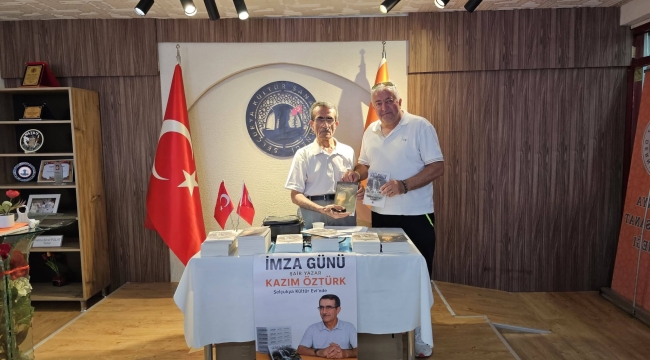 KAZIM ÖZTÜRK SELÇUKYA KÜLTÜR EVİ'NDE OKURLARIYLA BULUŞTU 
