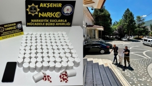 KONYA-AFYONKARAHİSAR YOLUNDA DENETİM: YOLCUNUN ÜZERİNDEN 5 BİN UYUŞTURUCU HAP ÇIKTI 