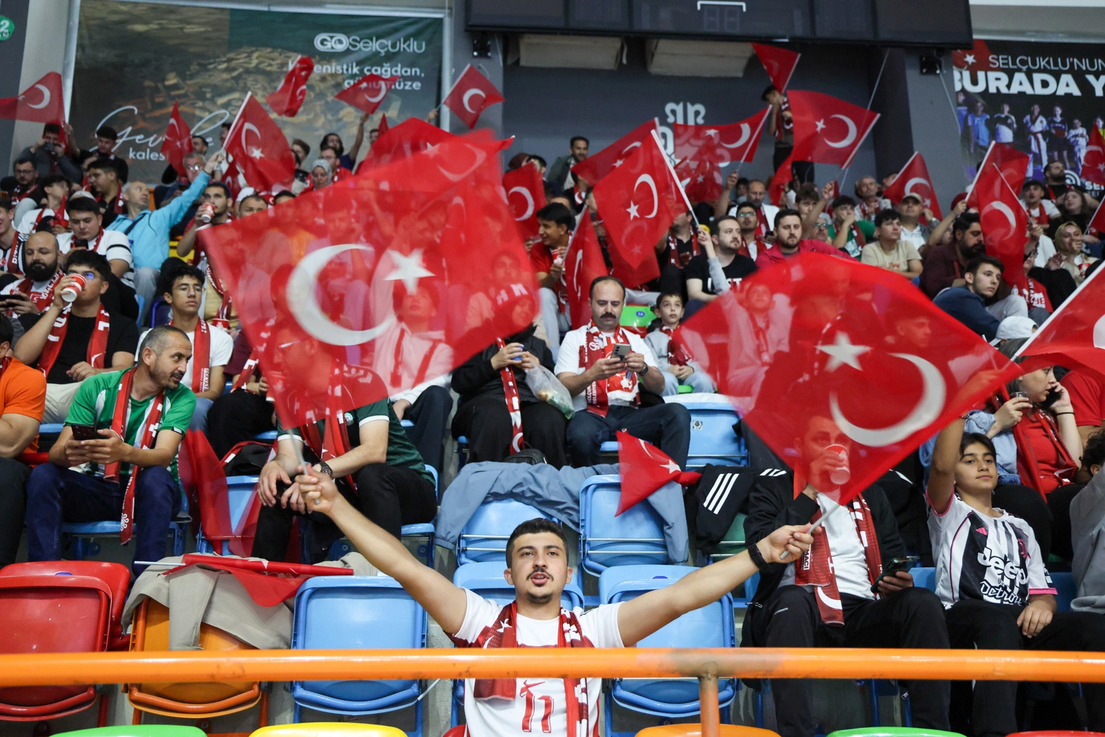 Selçuklu da 'dev' heyecan yaşadı