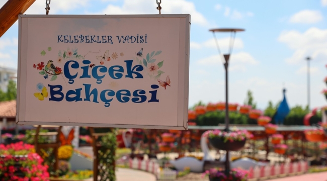 TÜRKİYE'NİN EN GÜZEL VE EN BÜYÜK ÇİÇEK BAHÇESİ KAPILARINI ZİYARETÇİLERİNE AÇTI 