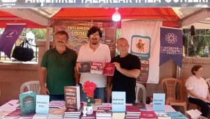 ARAŞTIRMACI YAZARLAR SOLMAZ VE KOÇ'A İMZA GÜNÜNDE YOĞUN İLGİ