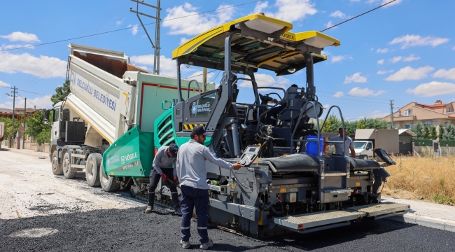 ASFALT SEZONUNDA SELÇUKLU'NUN YOL KONFORU ARTMAYA DEVAM EDİYOR 