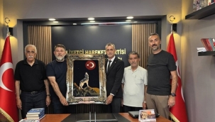 BELEDİYE MECLİS ÜYELERİNDEN BAŞKAN MURAT YILDIZ'A TEBRİK ZİYARETİ 