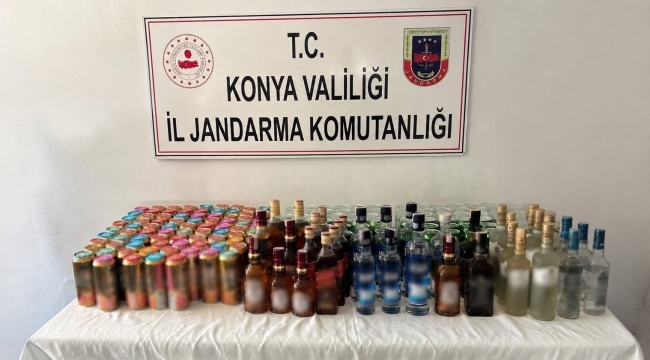 Konya'da Kaçak İçki Operasyonu: Çok Sayıda Şişe Ele Geçirildi 
