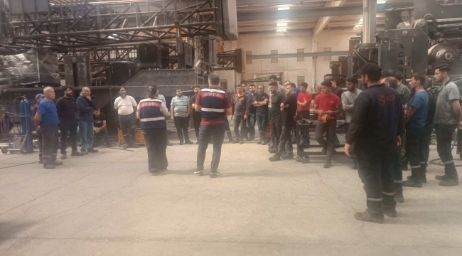 Konya Jandarma'dan 6 Bini Aşkın Vatandaşa "Siber Güvenlik" Eğitimi 