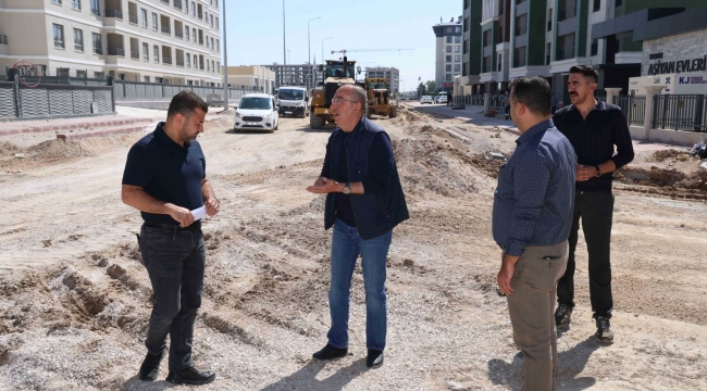 MERAM'DA YOL, ASFALT, PARKE SEFERBERLİĞİ TÜM HIZIYLA SÜRÜYOR 