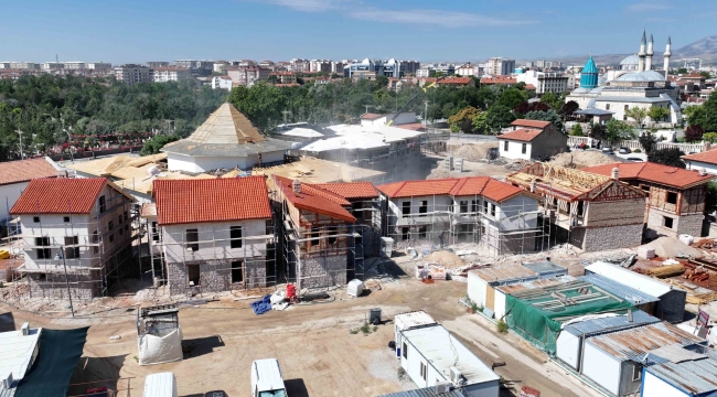 MEVLANA TÜRBESİ ÇEVRESİNDE TARİH YENİDEN YÜKSELİYOR 