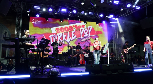 SELÇUKLU BELEDİYESİ SANAT AKADEMİSİ'NDEN UNUTULMAZ 2000'LER TÜRKÇE POP KONSERİ 