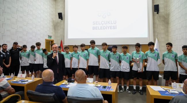 SELÇUKLU'NUN ŞAMPİYON SPORCULARI BAŞKAN PEKYATIRMACI İLE BULUŞTU 