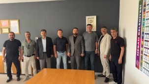 YENİ MEDYA CEMİYETİ'NİN ZİYARETLERİ SÜRÜYOR: BU KEZ BELEDİYELERİN BASIN EMEKÇİLERİYLE BULUŞTULAR 